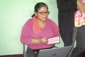 Denisse Amador Galván Especialista en Enfermedades de los Riñones