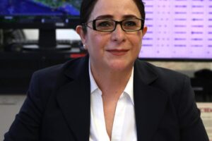 LAURA VELÁZQUEZ